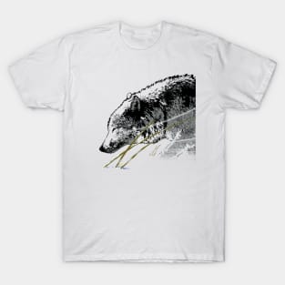 The timber wolf in the winter wind T-Shirt